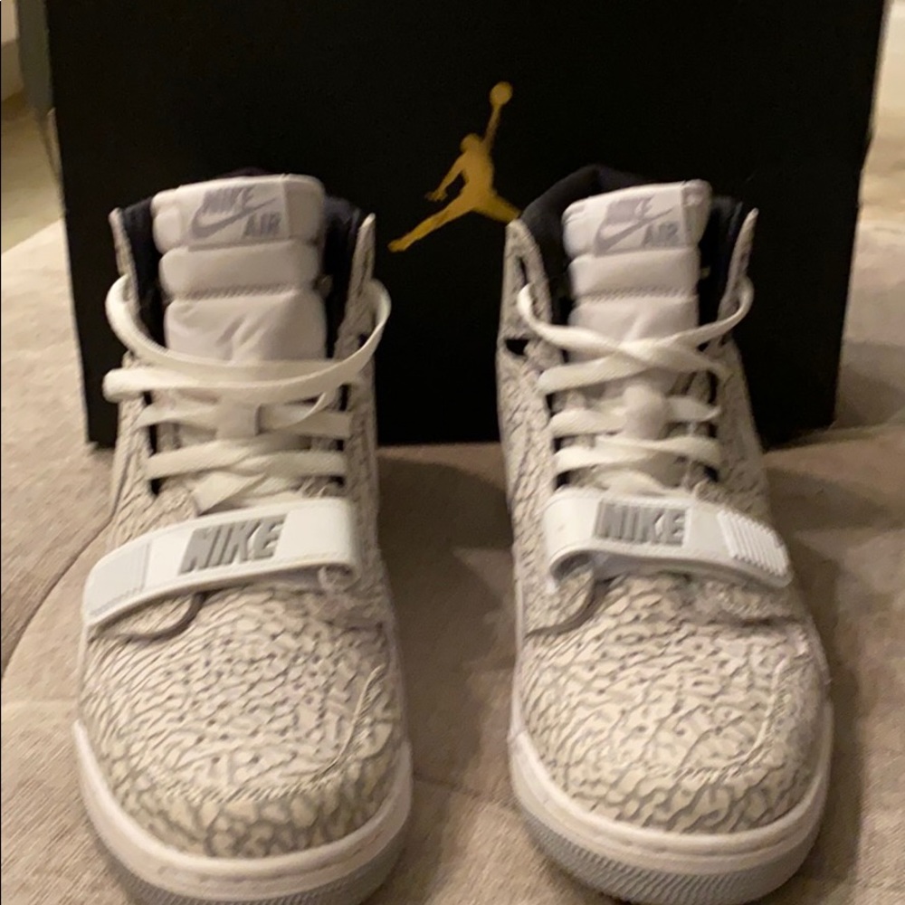 Men’s Nike Air Jordan Legacy size 10.5